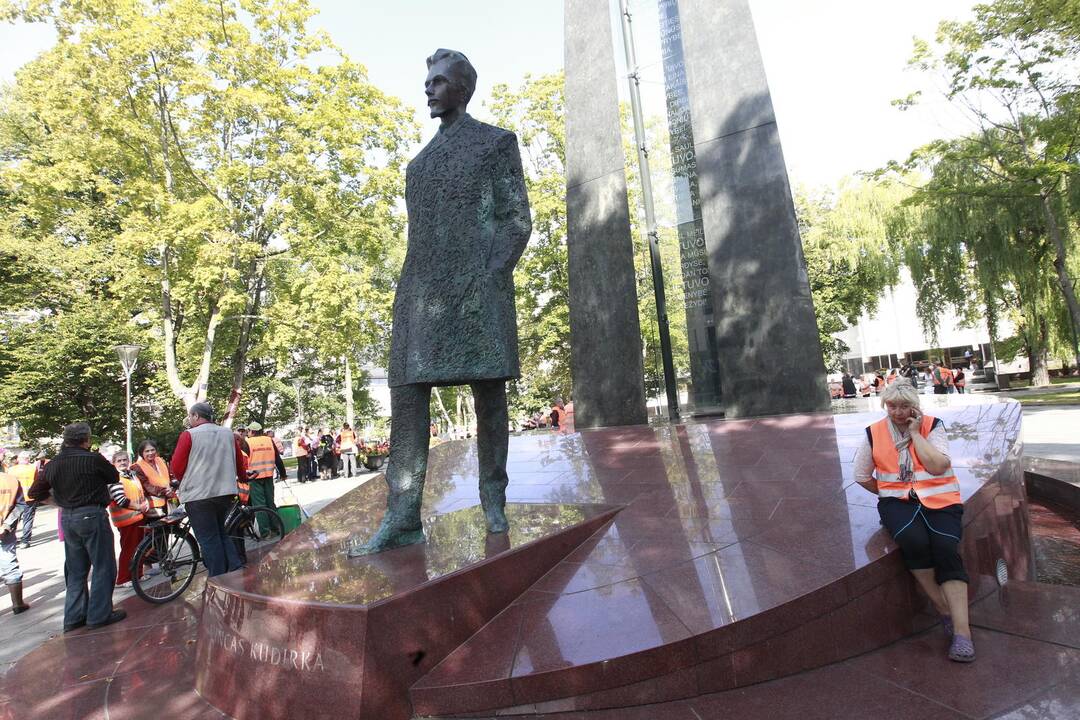 Kudirkos aikštėje - badaujančių kiemsargių protestas