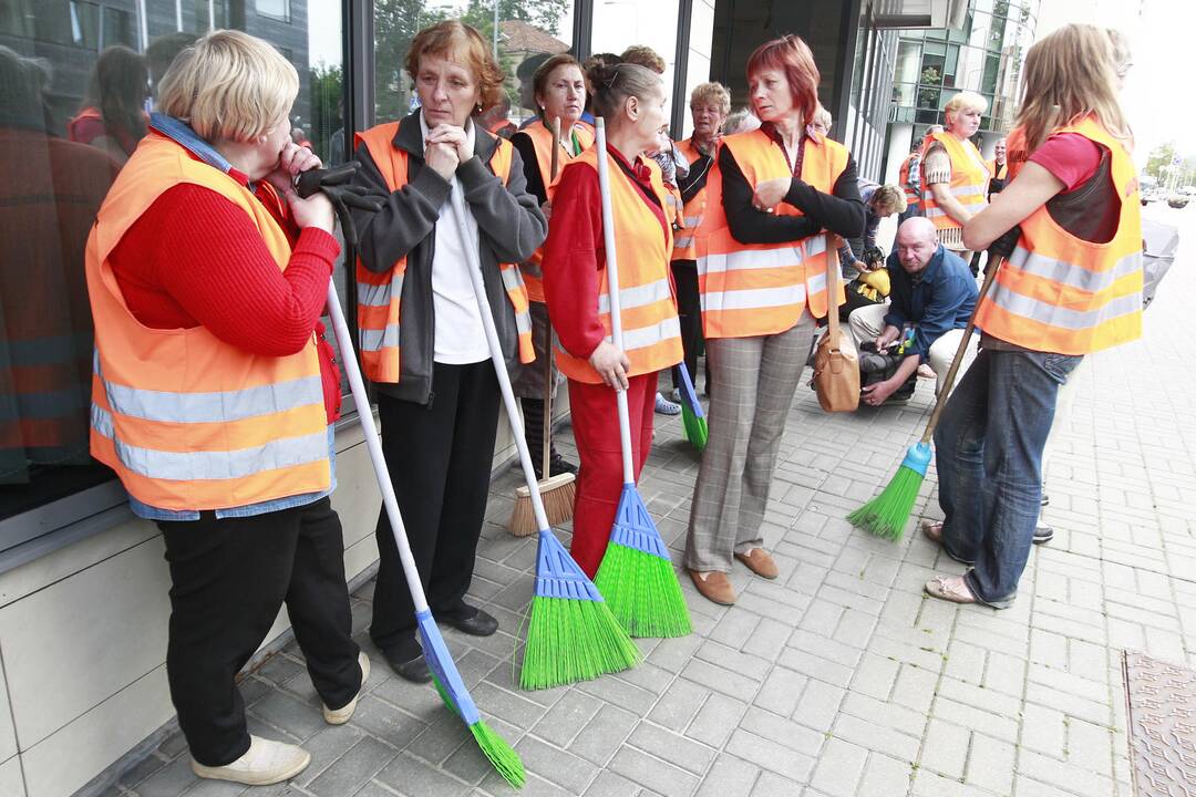 Kiemsargių streikas prie savivaldybės