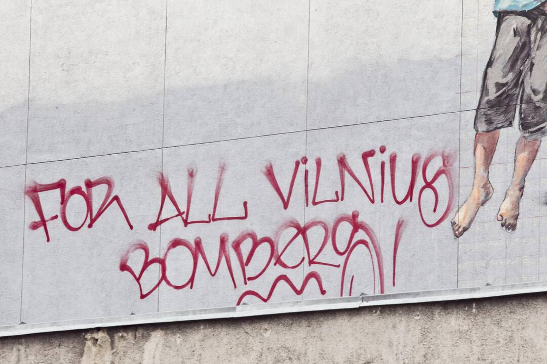 Suniokotas "Lietuvos" kinoteatras