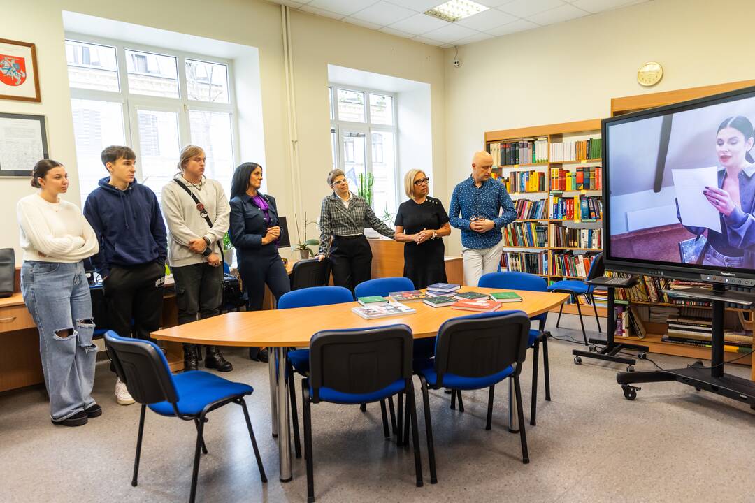 „Židinio“ gimnazijoje įvyko A. Jagelavičiūtės paveikslo paroda
