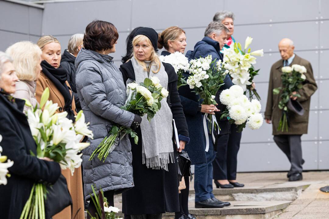 Atsisveikinimas su primabalerina L. Aškelovičiūte-Razmiene