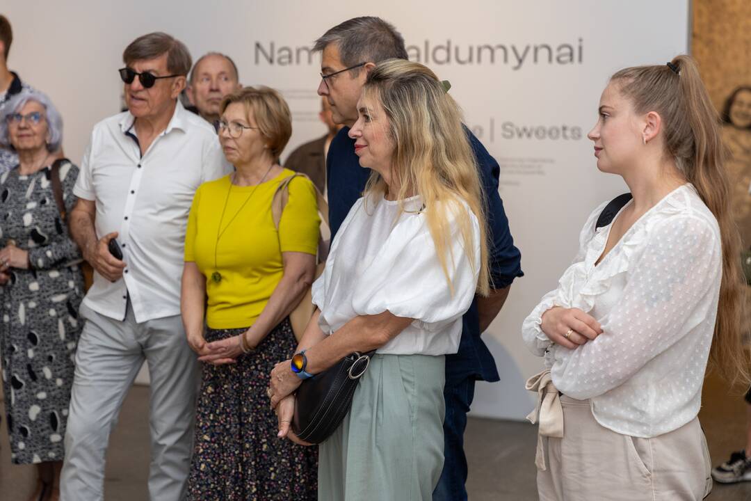Vaikystės pusryčiai paveikslų galerijoje