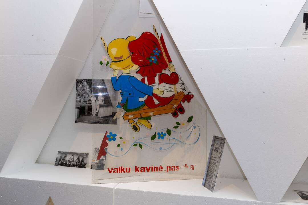 Vaikystės pusryčiai paveikslų galerijoje