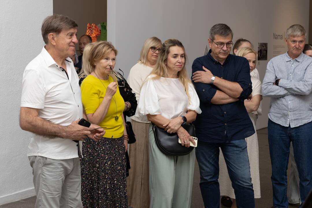 Vaikystės pusryčiai paveikslų galerijoje