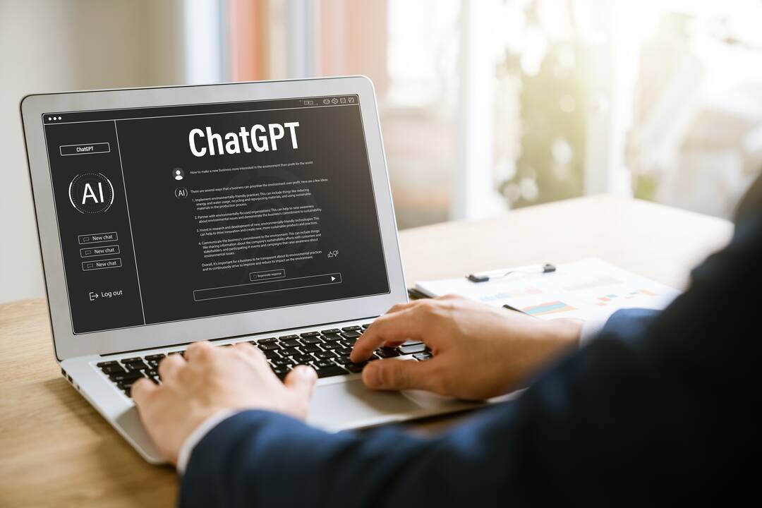 Dirbtinio intelekto pinklės: kada „ChatGPT“ meluoja ir kaip apsisaugoti?