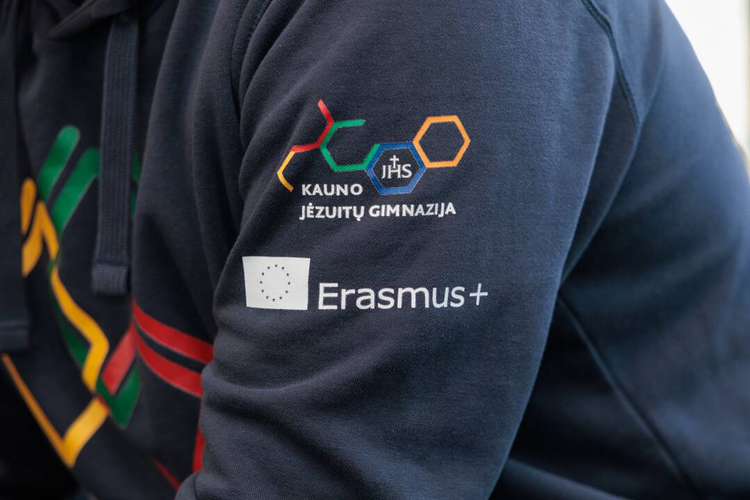 Kauno jėzuitų gimnazijos robotų virtuozai