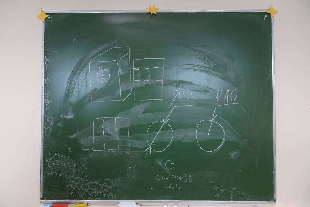 Kauno jėzuitų gimnazijos robotų virtuozai