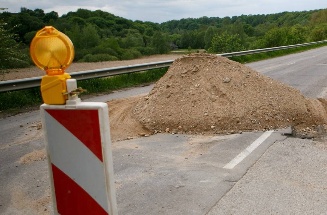 Laikinai uždaromas kelias Šiauliai–Tytuvėnai