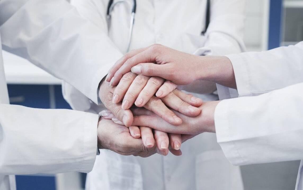 Ministerijos bendradarbiaus ruošiant karo medicinos personalą, sveikatos infrastruktūrą