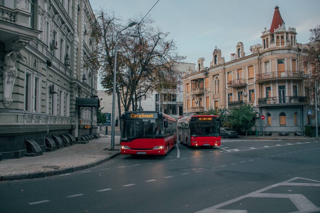 Laisvės alėjoje – karo atspindžiai fotografijų parodoje „Charkivas: talžomas karo, bet nepalaužtas“