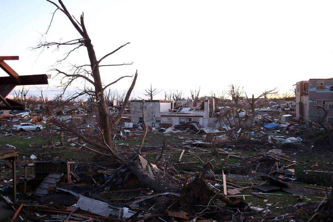 Jungtinėse Valstijose siaučiant tornadams žuvo mažiausiai 10 žmonių