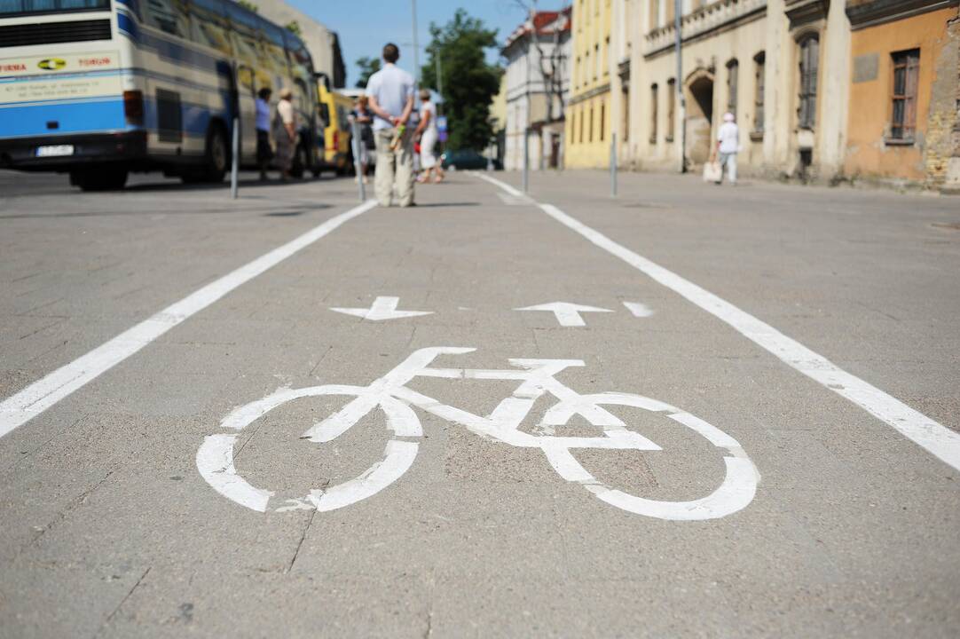 Vilniečiai kviečiami pasirinkti dviračių takų plėtros planą