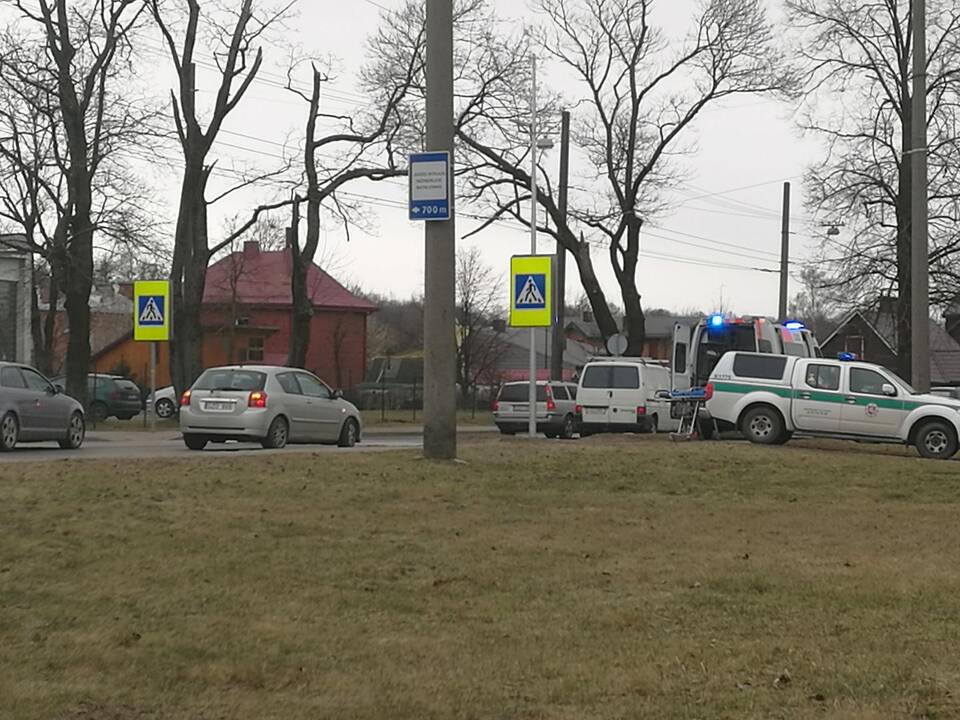 Vaidoto g. pėsčiųjų perėjoje sužalota mergina