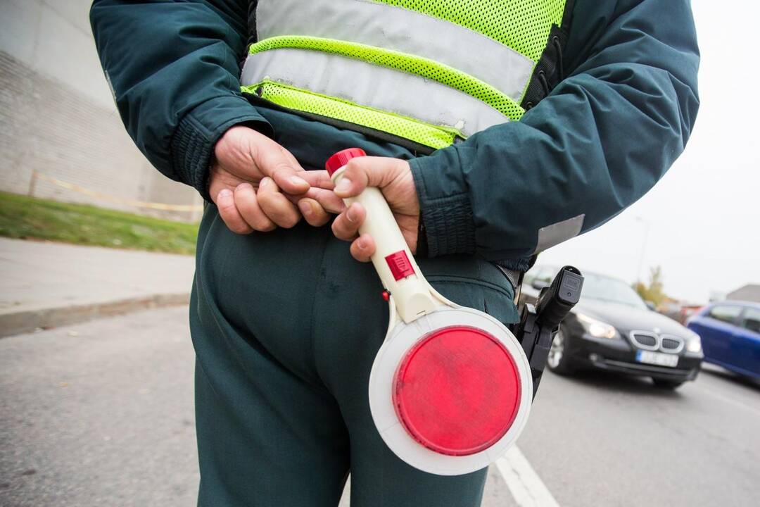 Kauno kelių policijos veteranus parklupdė pinigų troškimas