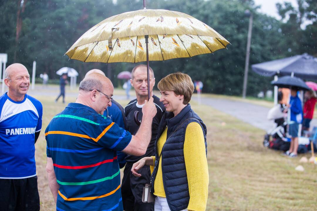 „Prelegentai“ prieš panemuniečius