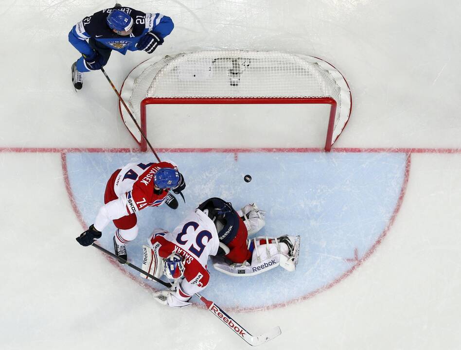 Suomijos rinktinė tapo antrąja pasaulio ledo ritulio čempionato finalininke