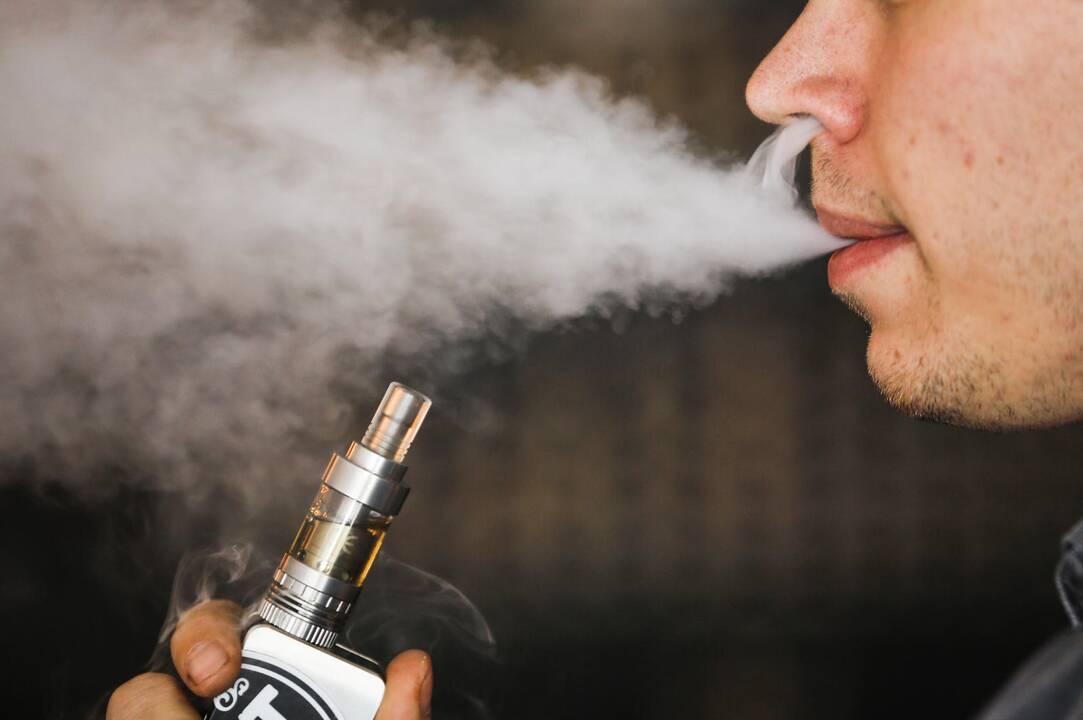 Ar elektroninių cigarečių reklamai ateis galas?