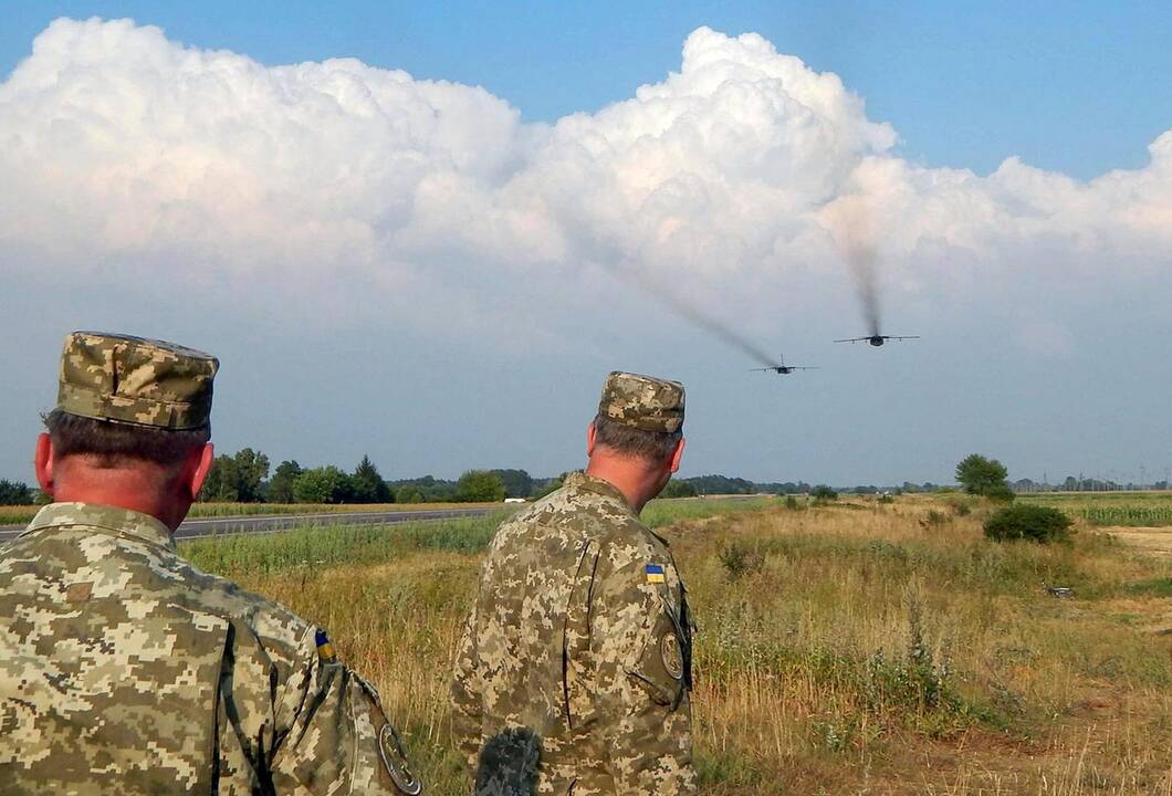 Ukrainoje paskelbta padidinta kovinė parengtis prie sienos su Krymu