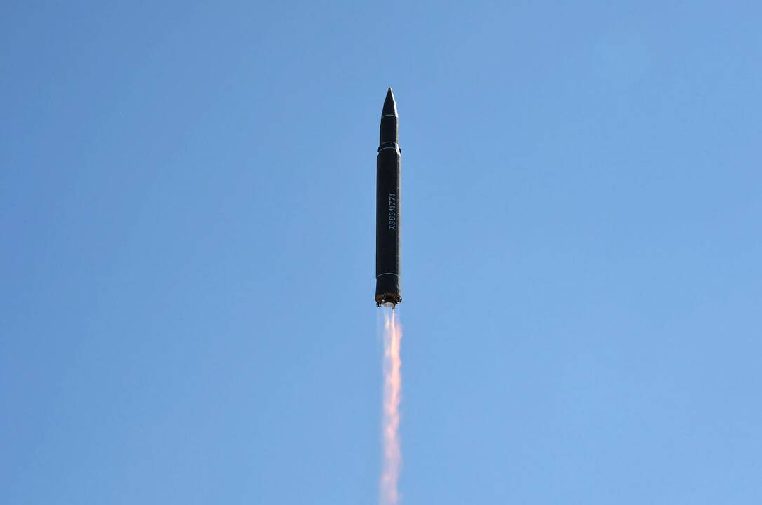 Tarpžemyninė balistinė raketa