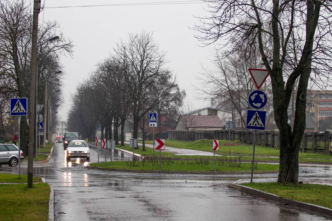 Radvilėnų pl. žiedui vėl reikia remonto