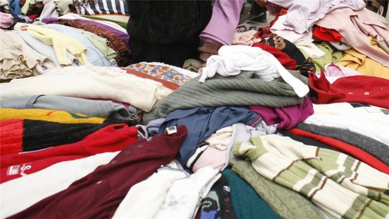 Bangladeše dalijant labdarą žuvo 17 žmonių