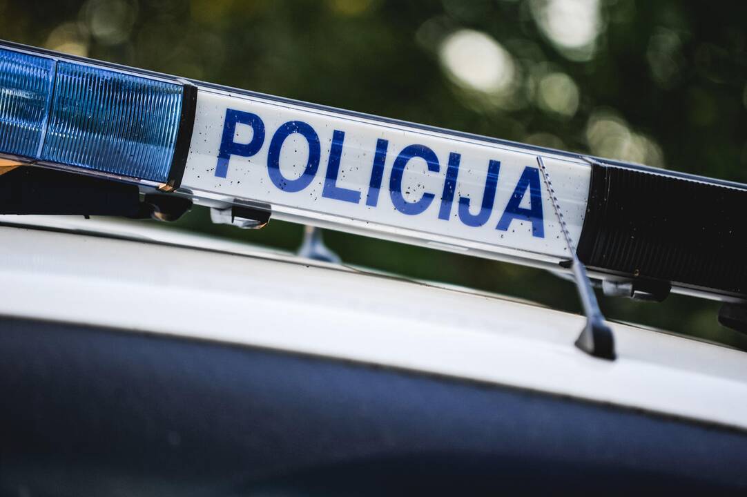 Palangoje naktį sustabdytas neblaivus motociklininkas policijai siūlė kyšį