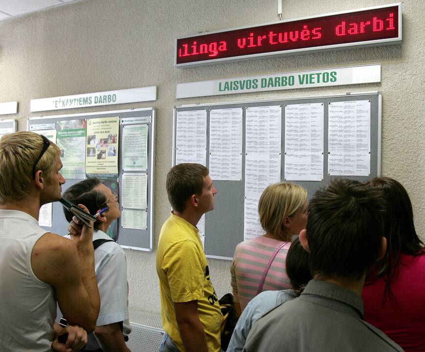 Paauglių darbas vasarą: skatinti ar neleisti?