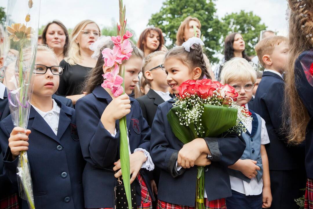 Pirmokų skaičius muša rekordus: steigiamos papildomos klasės