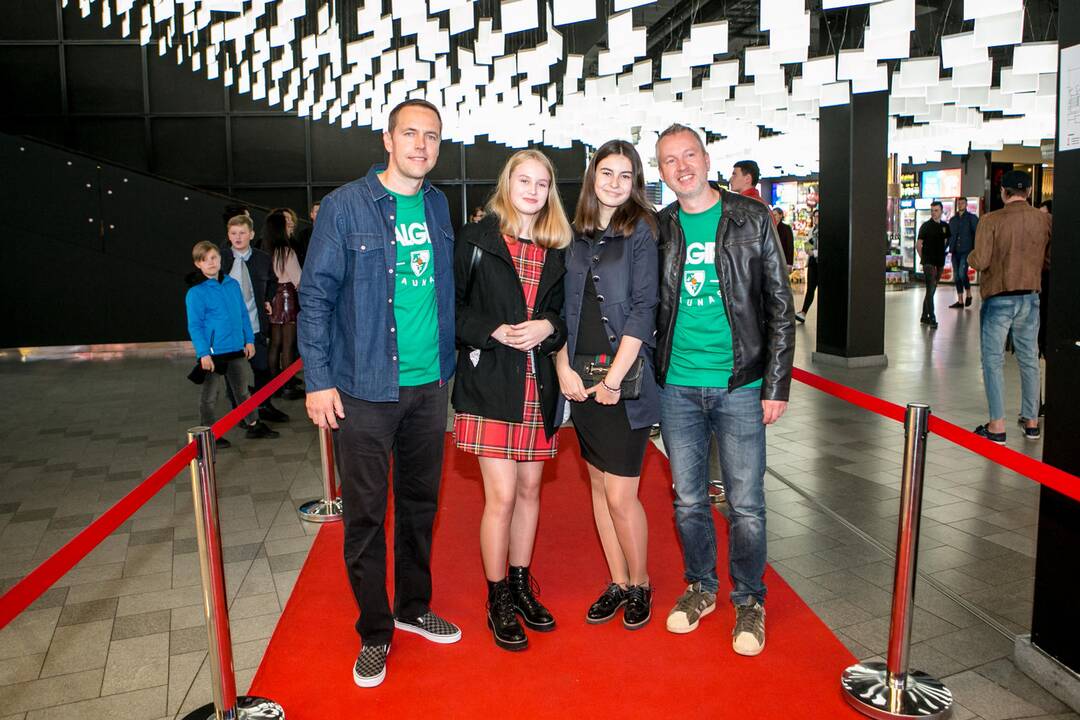 Išankstinė filmo "Tarp pilkų debesų" premjera Kaune