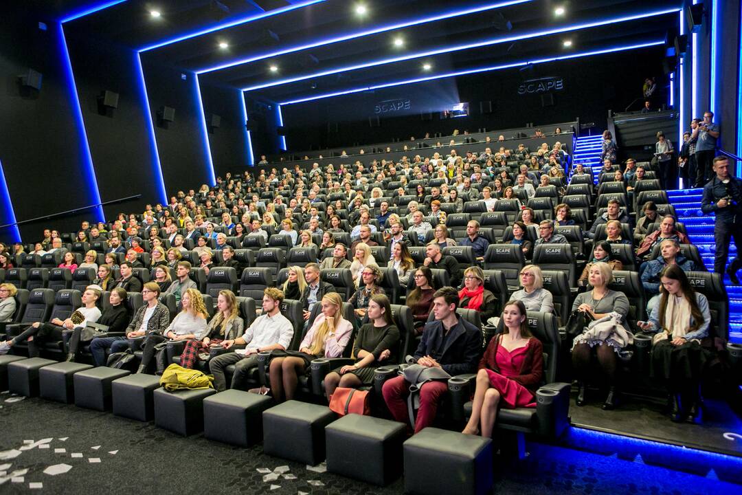 Išankstinė filmo "Tarp pilkų debesų" premjera Kaune