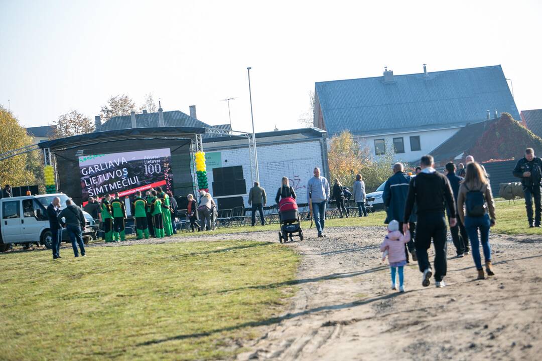 Šventė Garliavos Šimtmečio parke