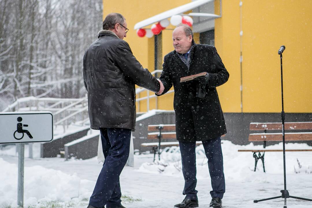 Naujai įrengti socialiniai būstai Bubiuose perduodami gyventojams