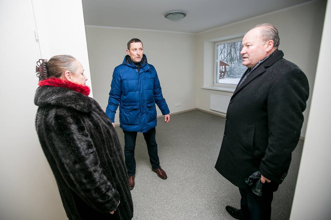 Naujai įrengti socialiniai būstai Bubiuose perduodami gyventojams