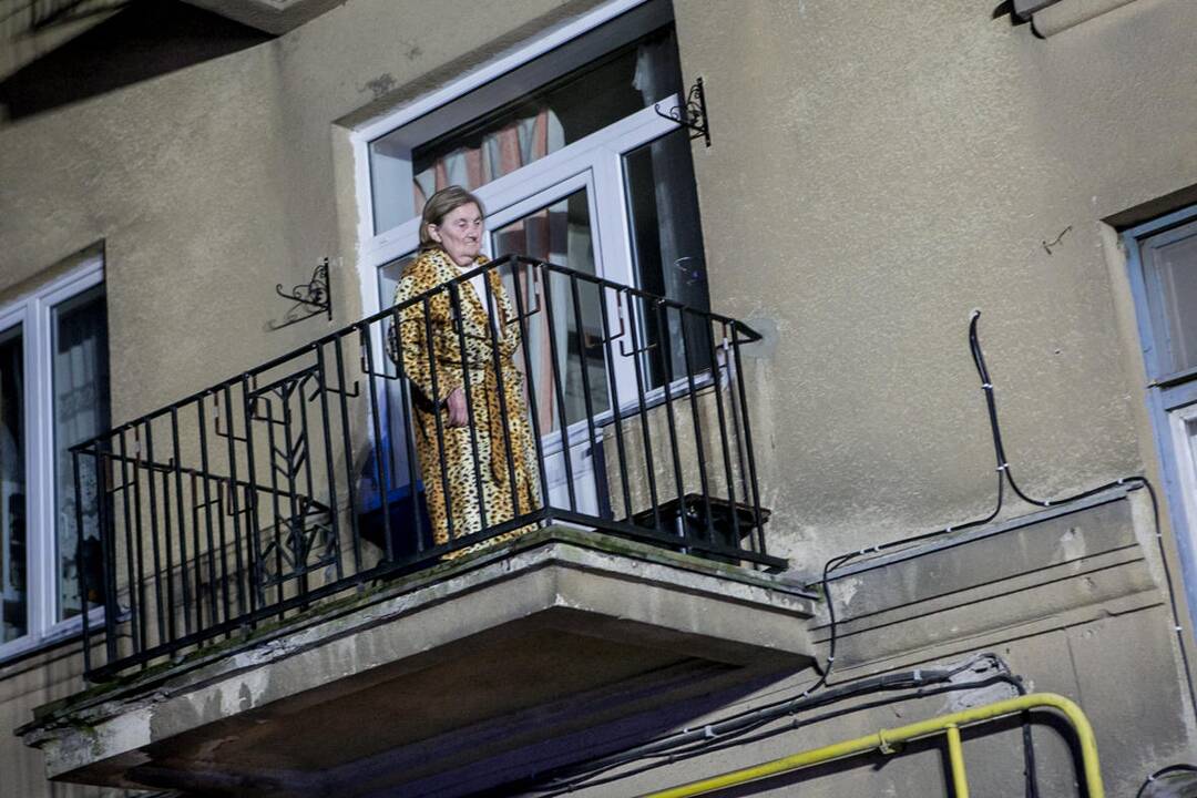 Gaisras Raudondvario pl. esančiame rūsyje