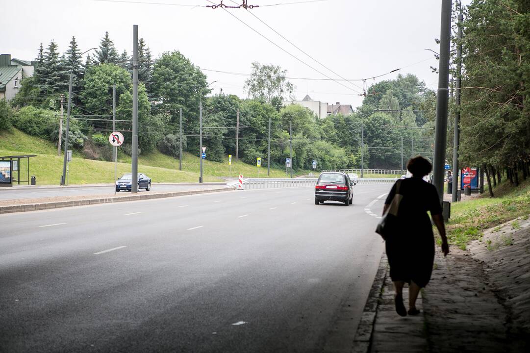 Nuokalnės gatvėje įrengiami atitvarai