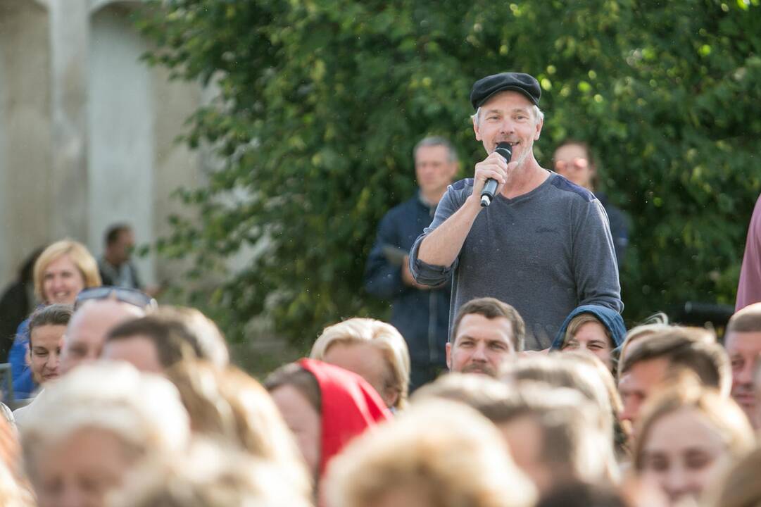 Andrius Kaniava ir grupė "Pasirodymas" 