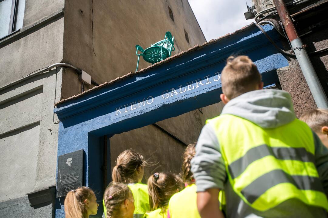 Kaimynų istorijos „Kiemo galerijoje“ 