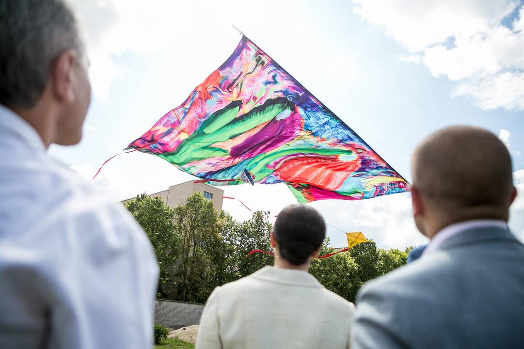 Vaikų piešinių parodos atidarymas Kauno klinikose