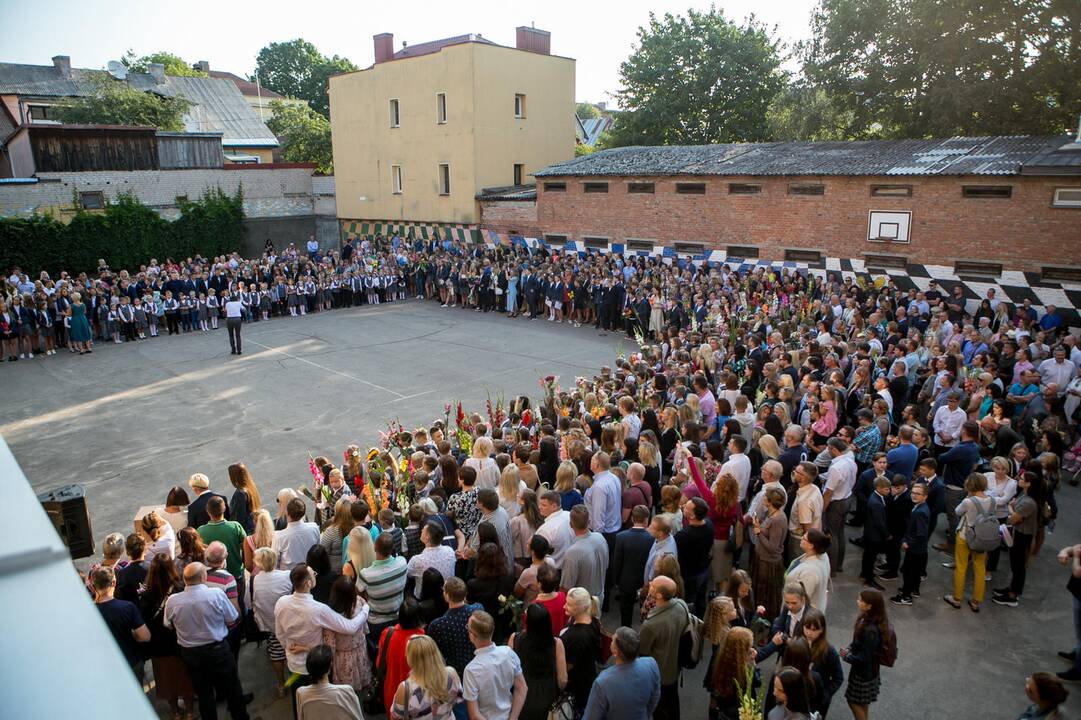 Mokslo metų pradžios šventė Senamiesčio progimnazijoje