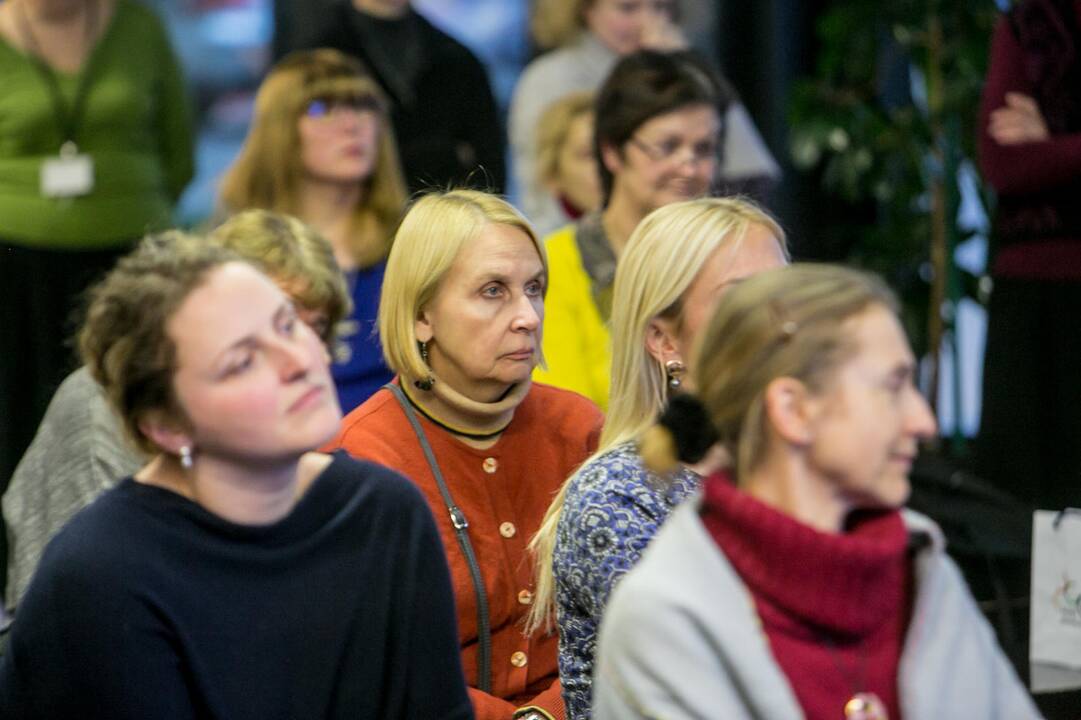 Jėzuitų gimnazijoje – defibriliatorius