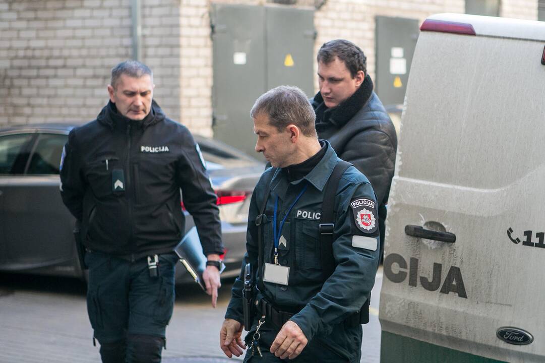 Įtariami žmogžudyste Garliavoje atvesdinti į teismą