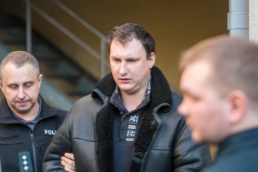 Įtariami žmogžudyste Garliavoje atvesdinti į teismą