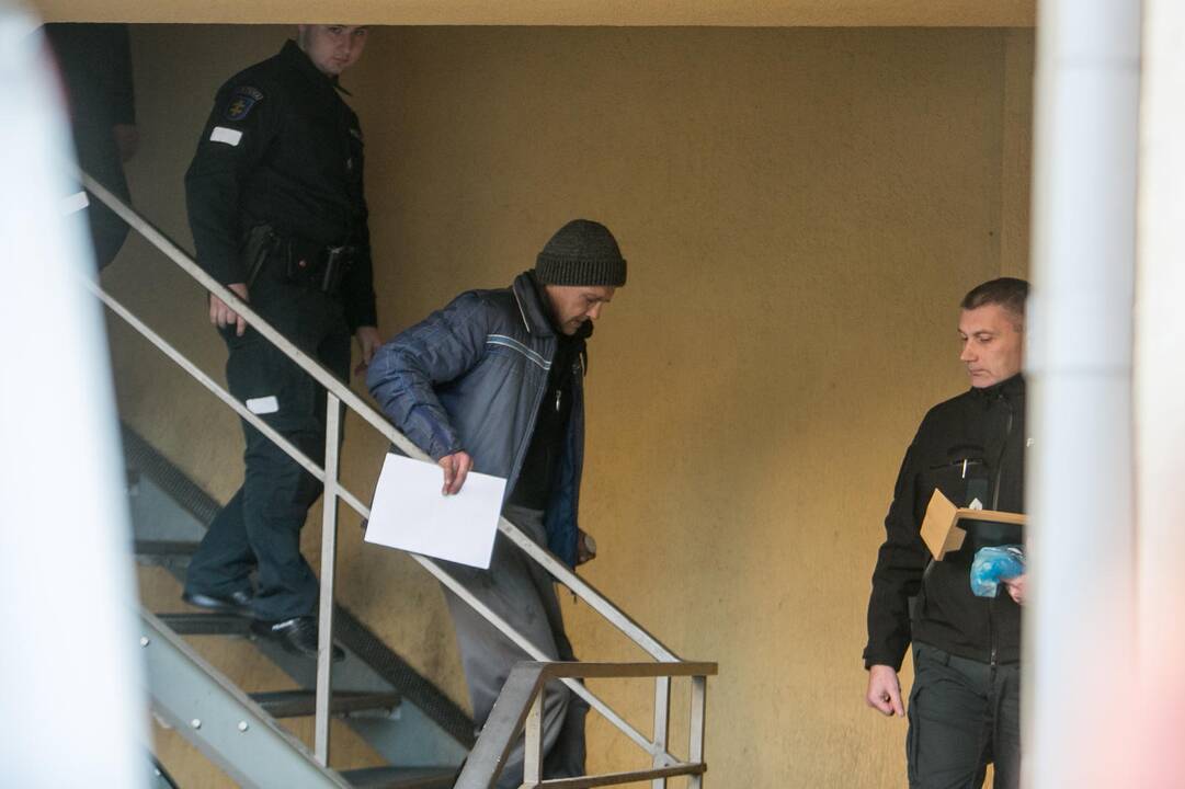 Įtariami žmogžudyste Garliavoje atvesdinti į teismą