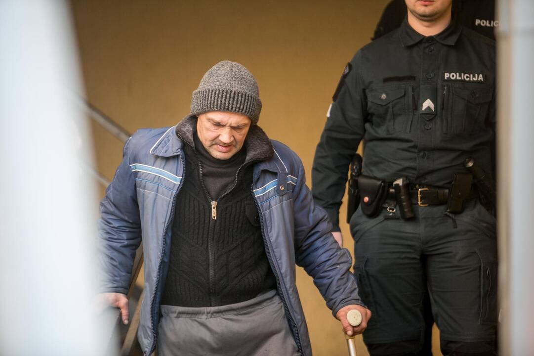 Įtariami žmogžudyste Garliavoje atvesdinti į teismą