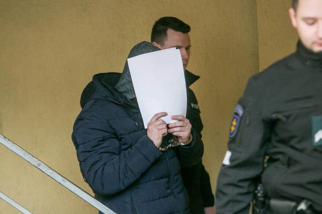 Įtariami žmogžudyste Garliavoje atvesdinti į teismą