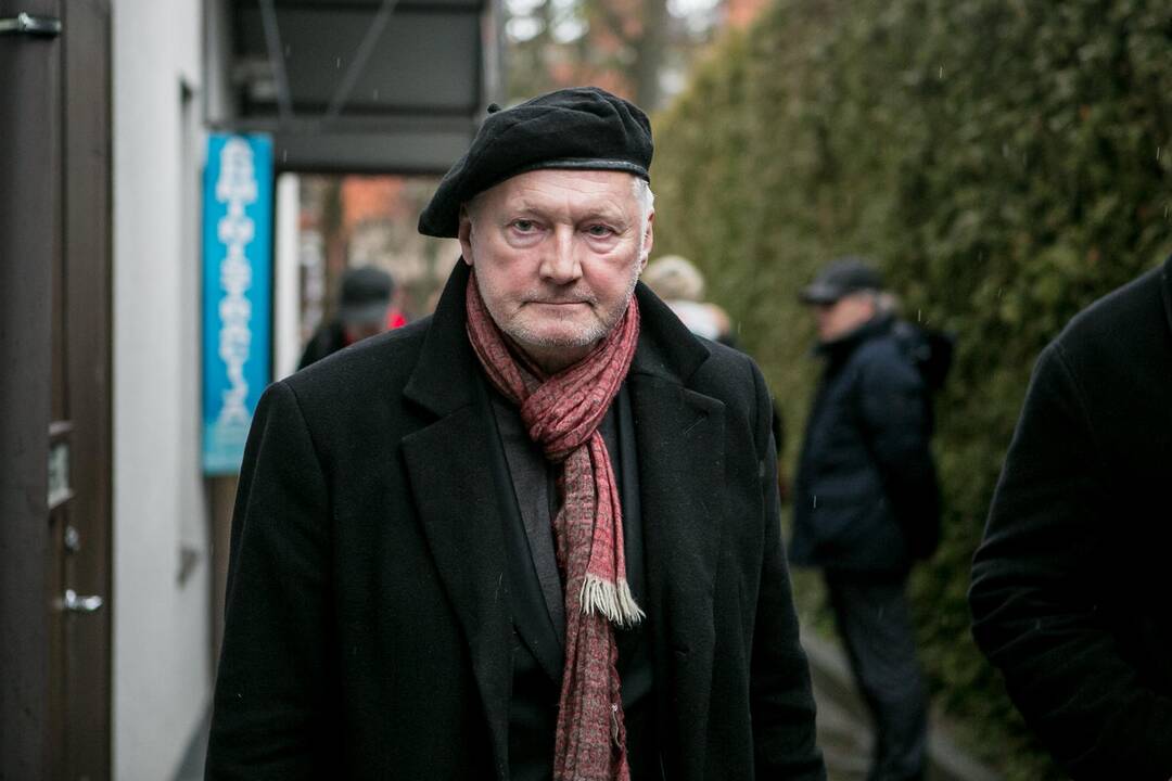 Kaune atsisveikinama su poetu K. Navaku