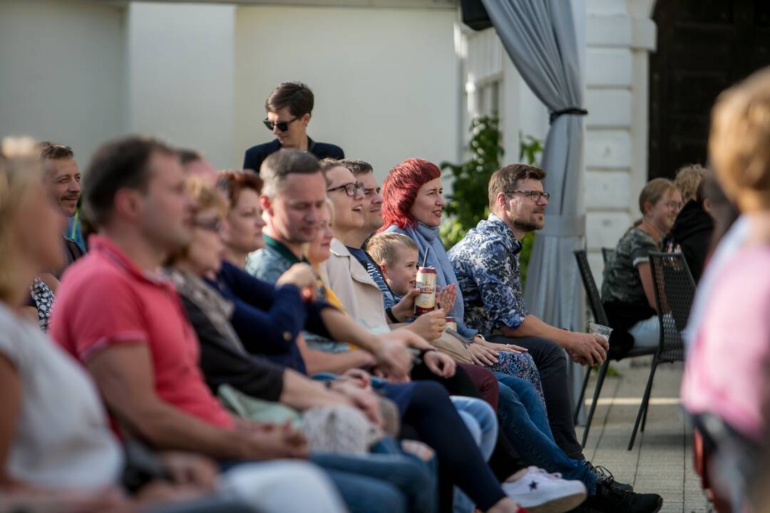 „Pažaislio liepų alėjos vakaruose“ – „Antikvarinių Kašpirovskio dantų“ koncertas