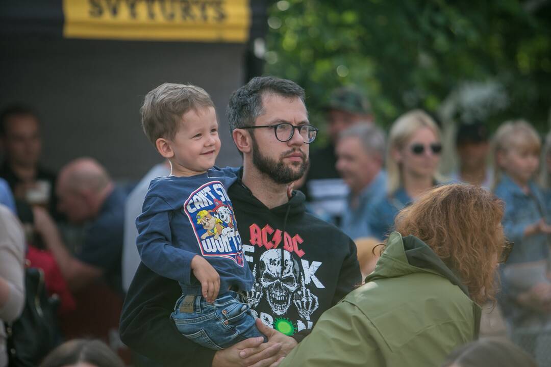 „Pažaislio liepų alėjos vakaruose“ – „Antikvarinių Kašpirovskio dantų“ koncertas