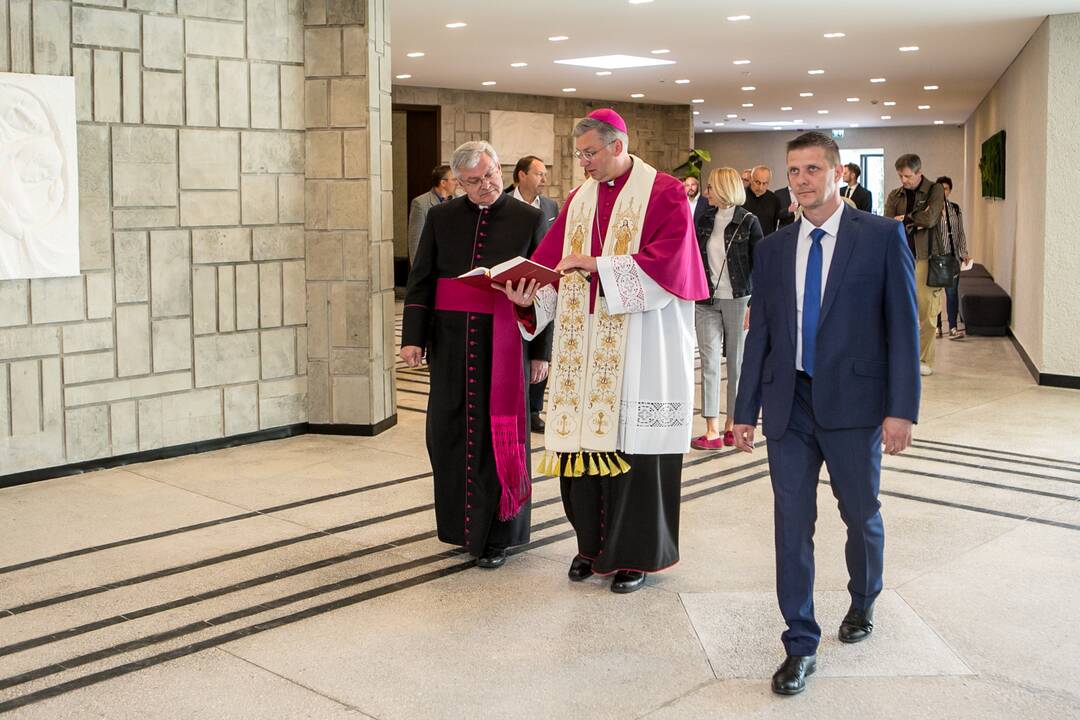 Laidojimo rūmų „Tylos namai“ atidarymas