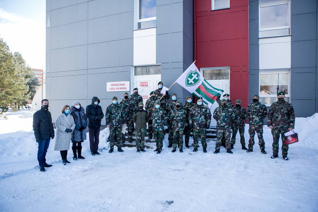 Kauno ligoninė pagerbė šaulius už pagalbą